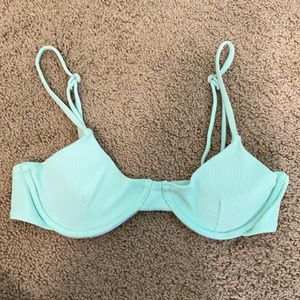 Light green bikini set